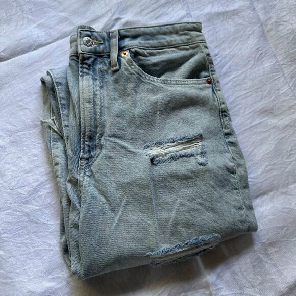 H&M &Denim High Waist Distressed Mom Jeans Light Blue Ripped Knees | Sz 8 Cotton - Picture 10 of 12
